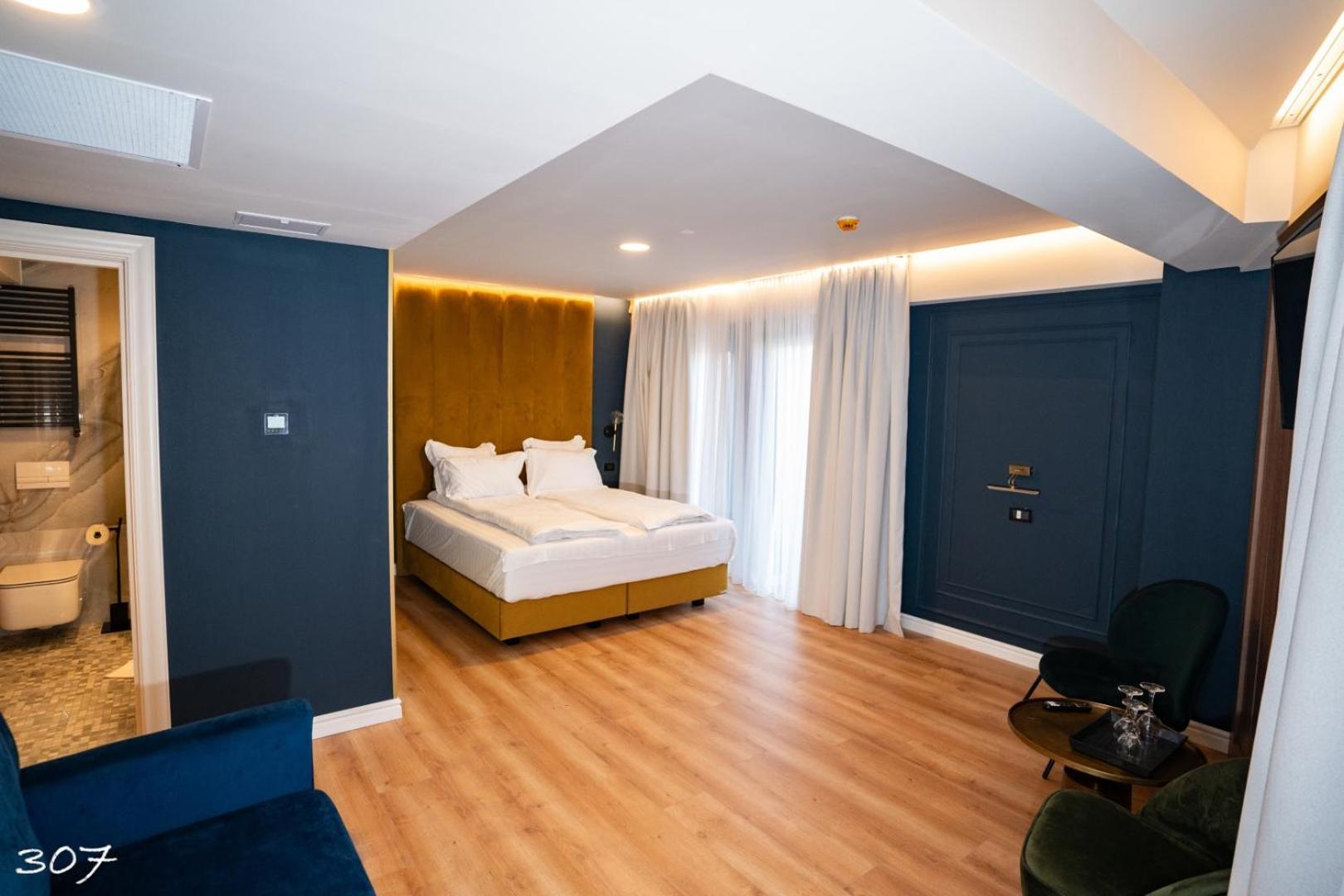 Cosmopolita Boutique Hotel Timișoara Zewnętrze zdjęcie